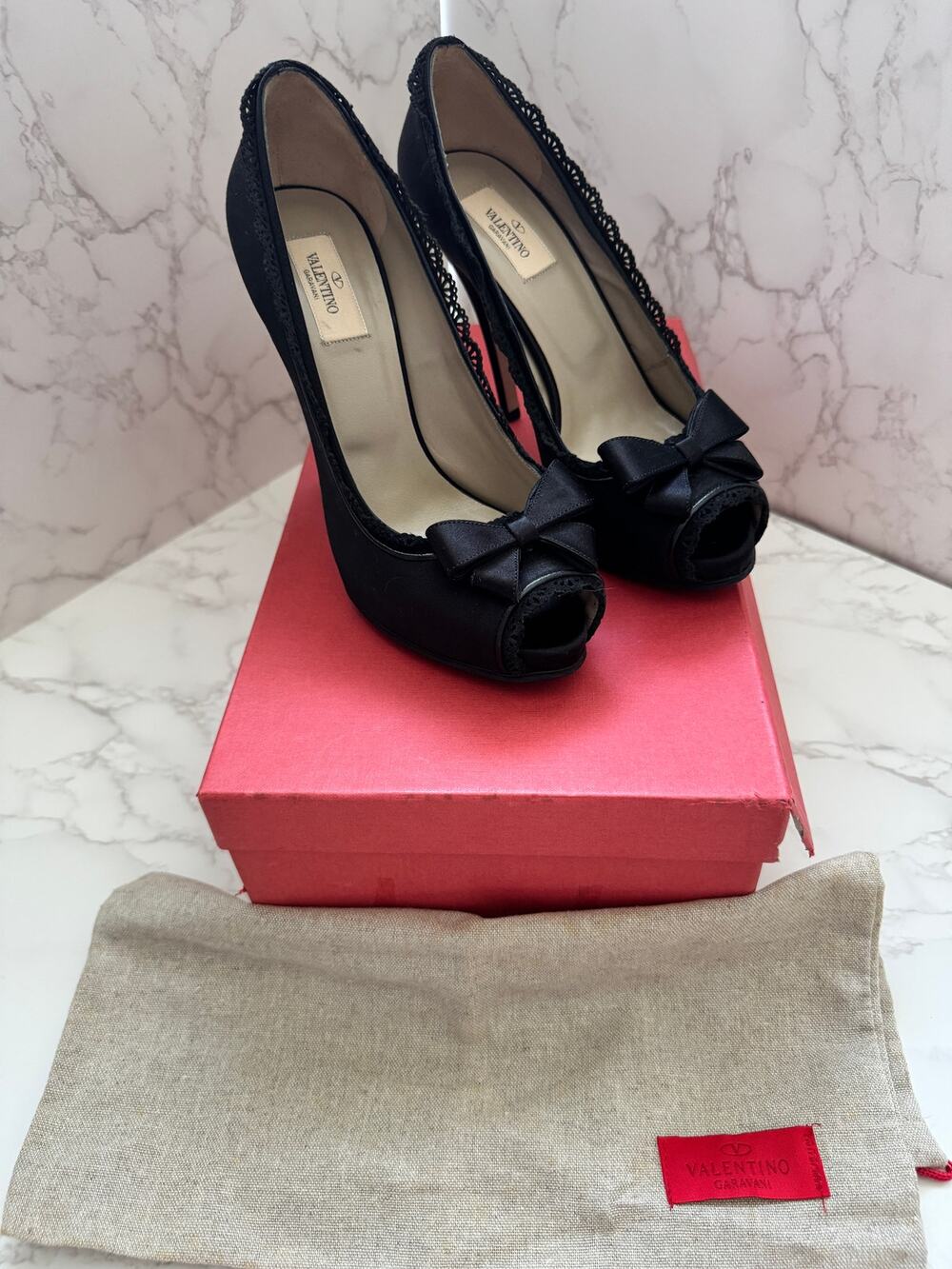 Valentino Garavani Lace Trimmed Satin Bow Peep Toe Heels Size 39